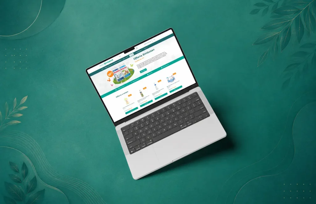 Un portatile con il sito di FarmaPremium su fondo verde petrolio con foglie
